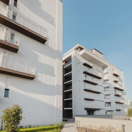 Gohost - Modern And Bright With Terrace And Balcony Apartamento