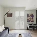 Gohost - Modern And Bright With Terrace And Balcony Appartamento