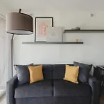 Gohost - Modern And Bright With Terrace And Balcony Appartamento *