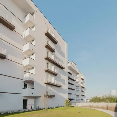 Gohost - Modern And Bright With Terrace And Balcony Daire *
