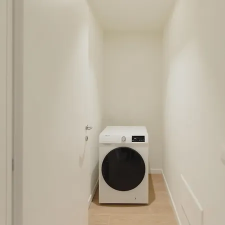 Gohost - Modern And Bright With Terrace And Balcony *