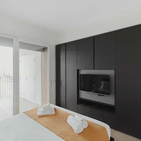Gohost - Modern And Bright With Terrace And Balcony * Milan