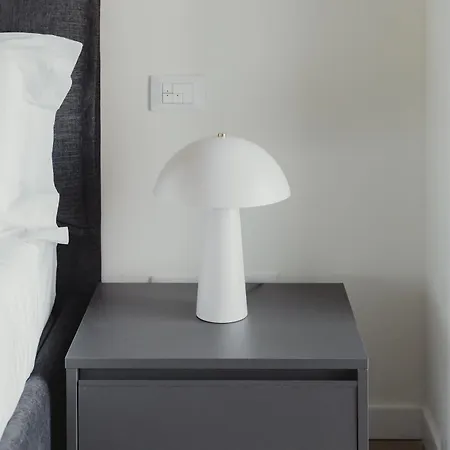 Daire Gohost - Modern And Bright With Terrace And Balcony