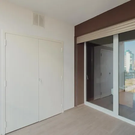 Gohost - Modern And Bright With Terrace And Balcony Apartment Milan
